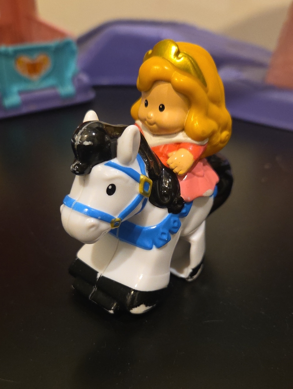 Little People Disney Princess Aurora Klip Klop Horse